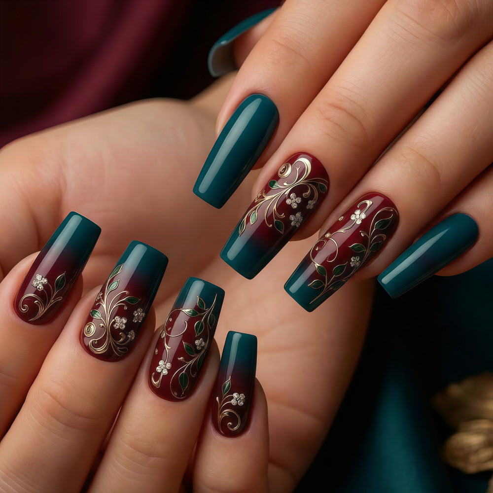 Kunstnägel mit elegantem Floral-Design Karnz