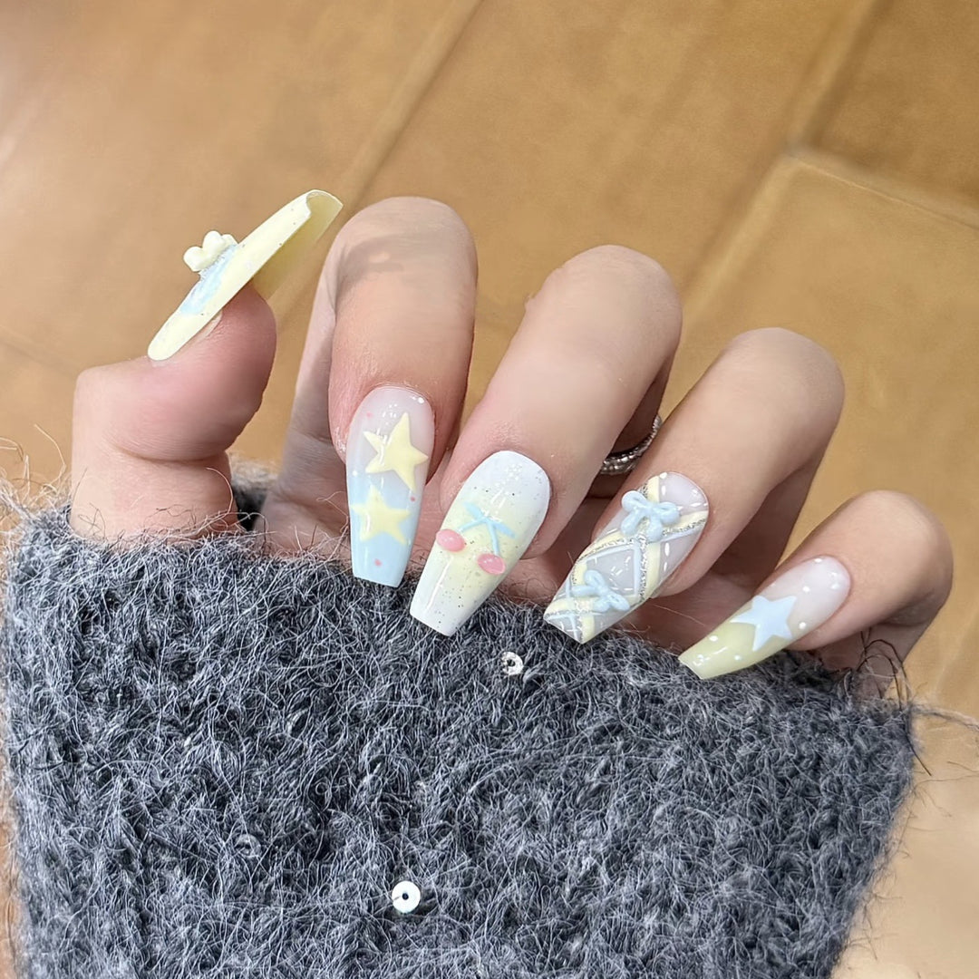 Verspielt Press-On Nagelkunst