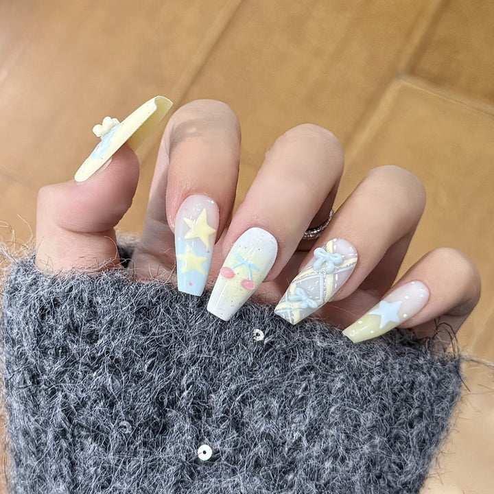 Verspielt Press-On Nagelkunst