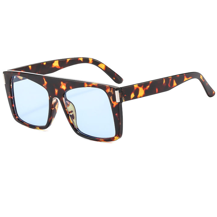 Damen Oversized Sonnenbrille mit schützenden Gläsern und trendy Rahmen Karnz