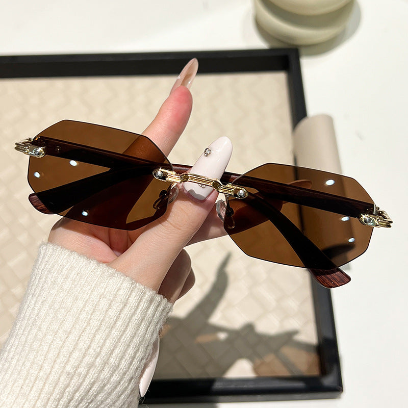 Damen futuristische Sonnenbrille mit geometrischem Rahmen und Holzdetails Karnz