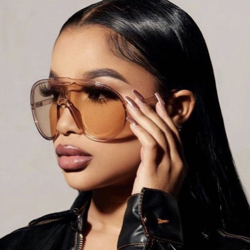 Damen futuristische transparente Sonnenbrille mit eleganter Form Karnz