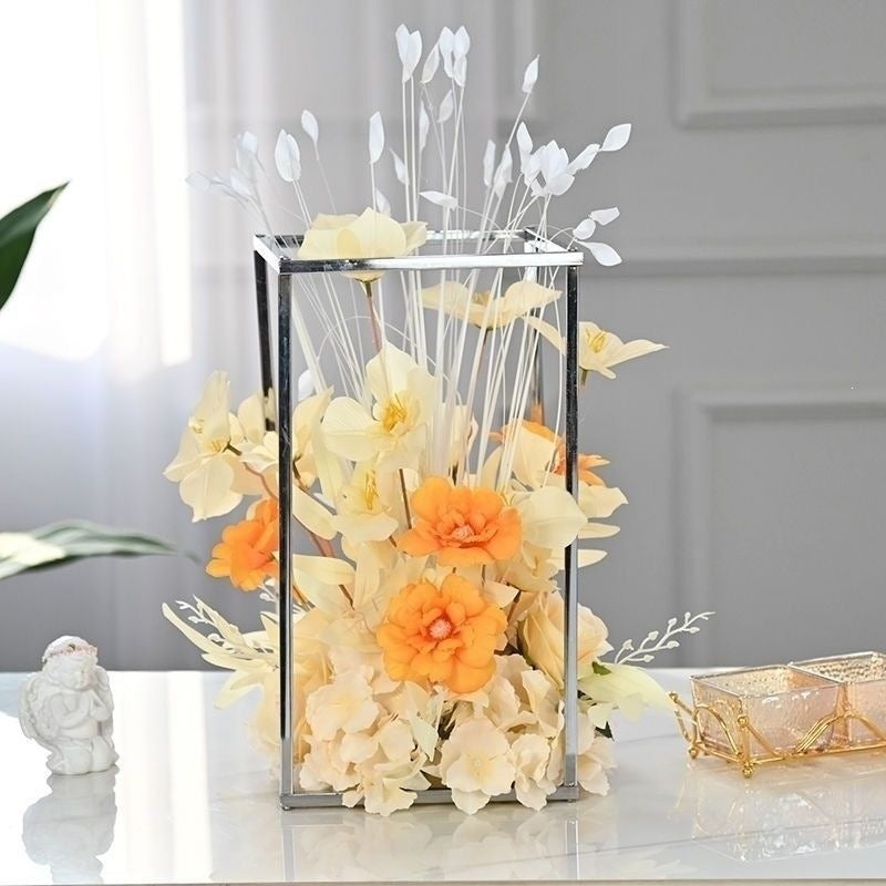 Stylische florale Mittelpunktsanordnung