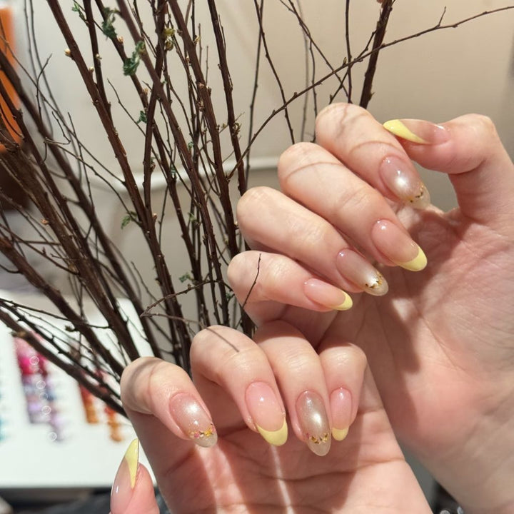 Elegante Ombre French Tip Nagelverlängerungen