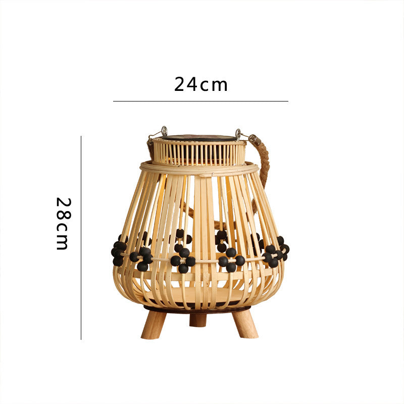 Dekorativer Lichtspender mit natürlichem Rattan Karnz