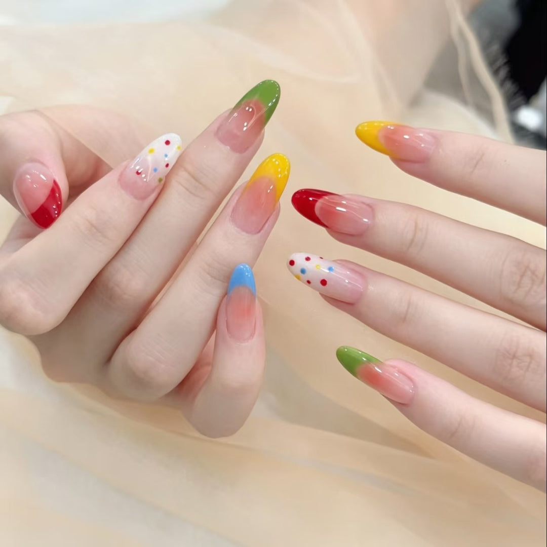 Künstlerische Ombre-Nagelverlängerungen