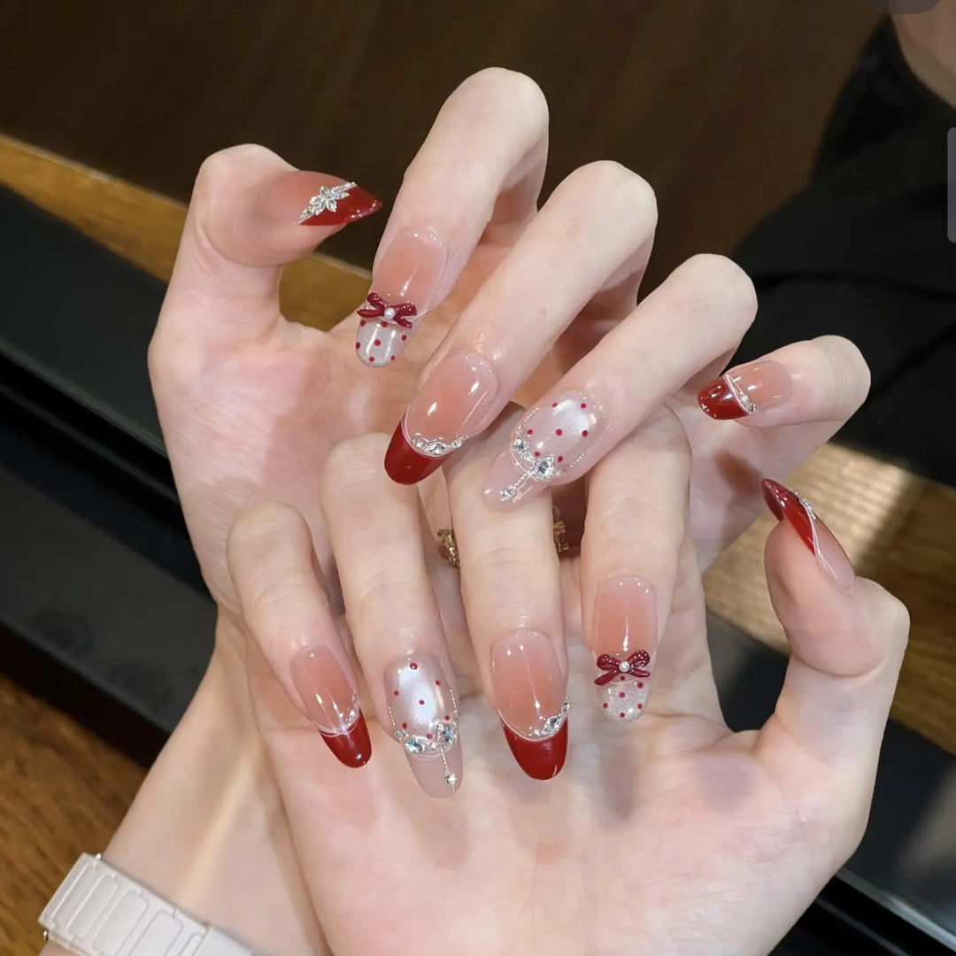 Dekoratives, urlaubsbezogenes Press-On-Nagelset Karnz