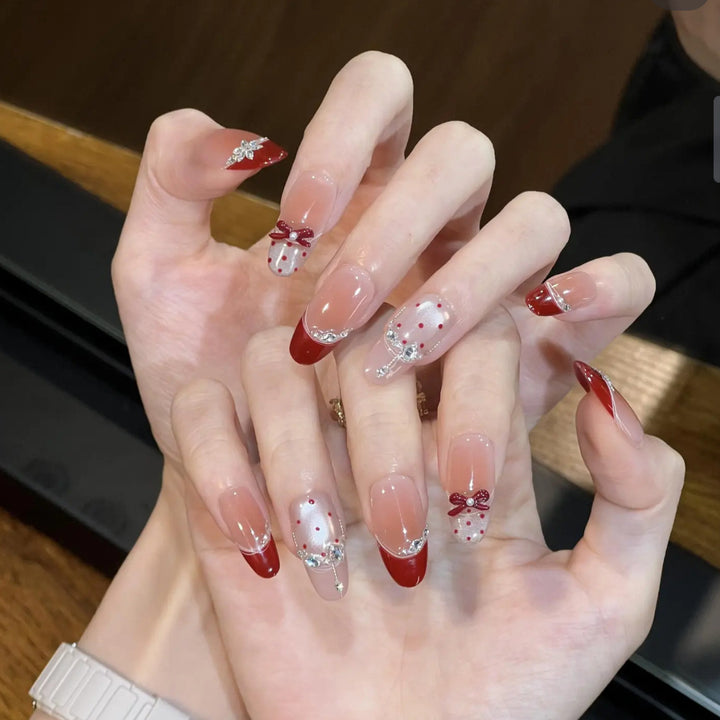 Dekoratives, urlaubsbezogenes Press-On-Nagelset Karnz