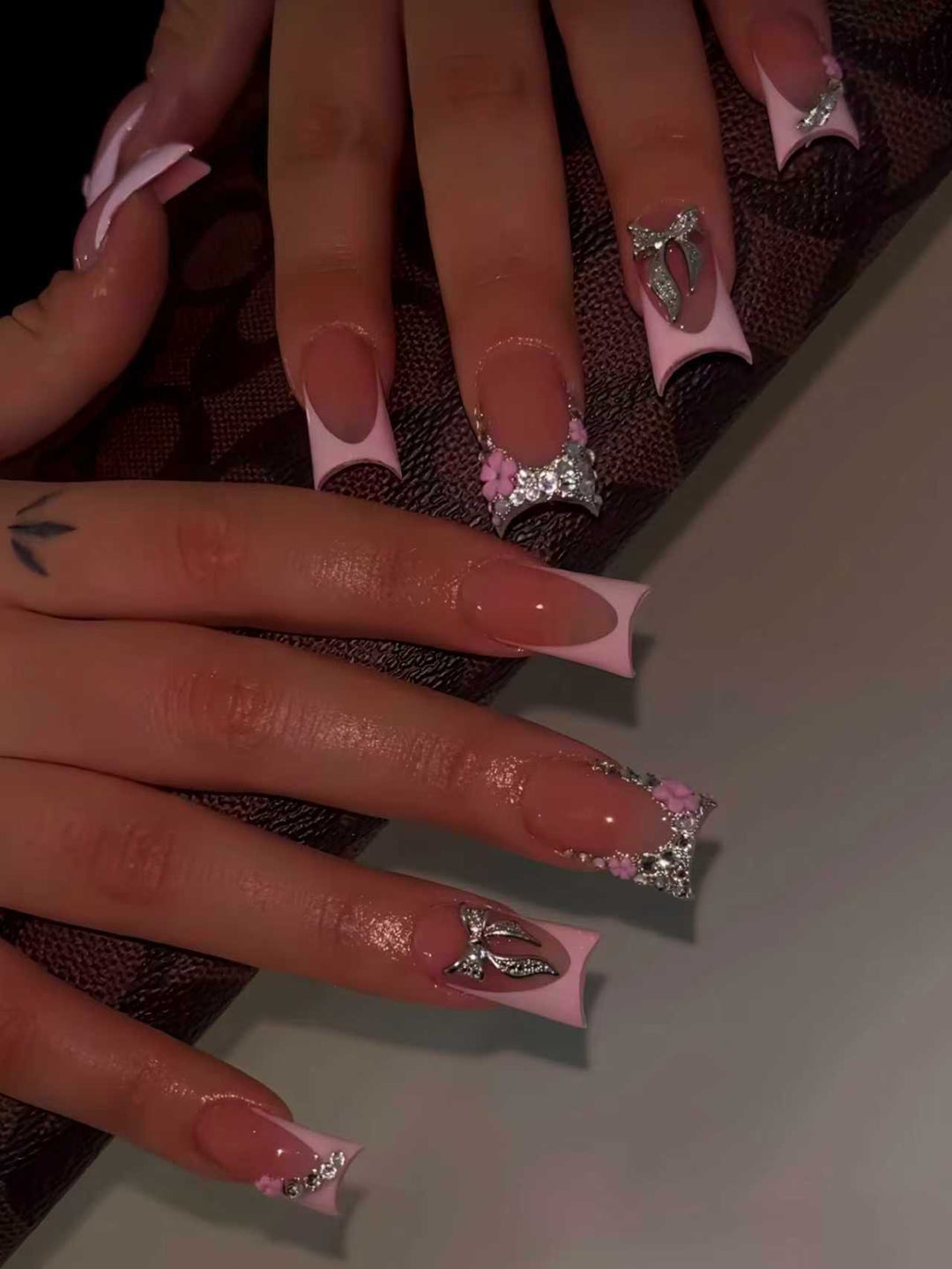 Glamorous Nail Art Extensions Karnz