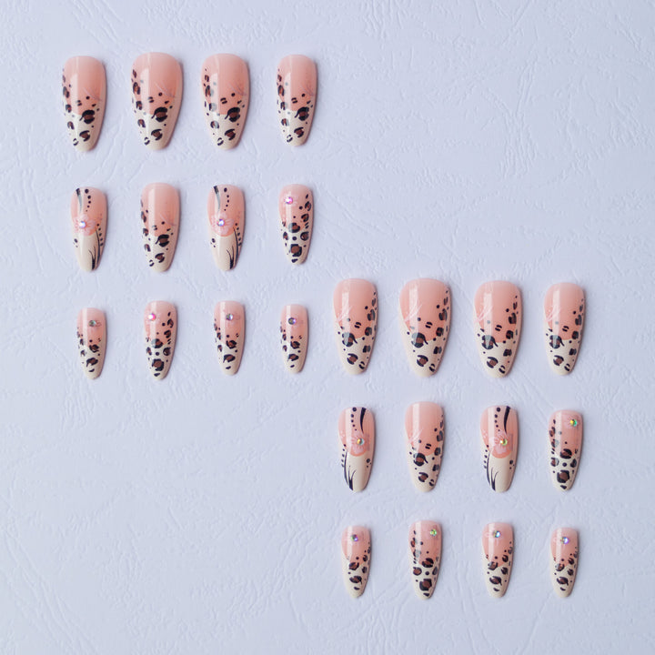 Künstlerisches Leopard- und Blumen-Nagelkunst-Set