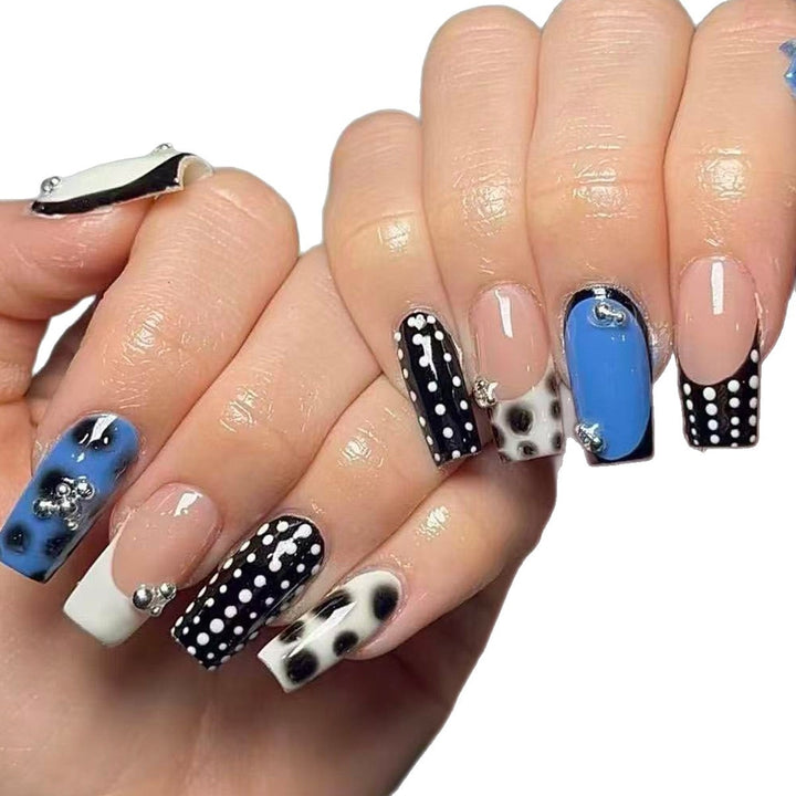 Kreative Nagelset mit 3D-Dekoration Karnz
