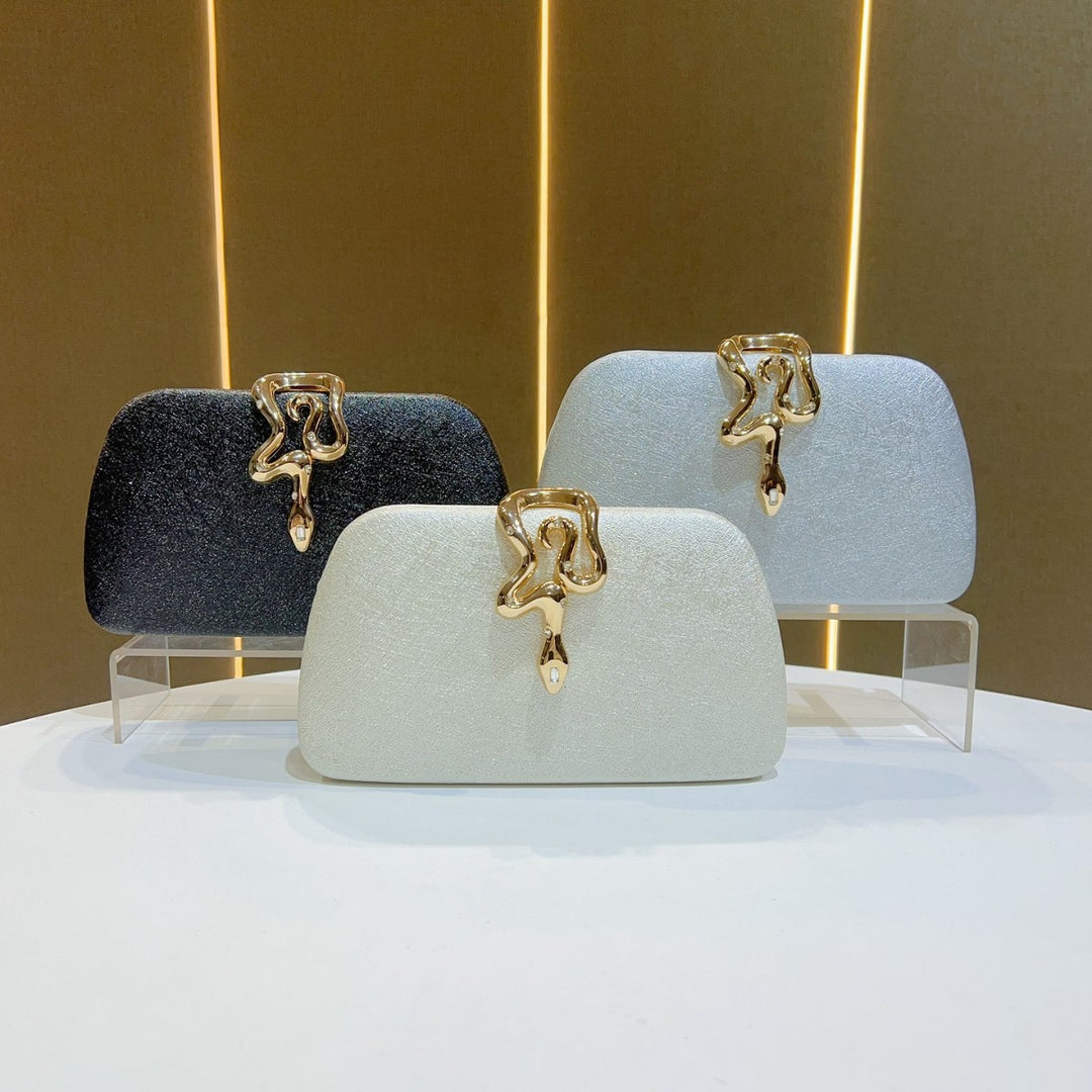 Elegante strukturierte Abend-Clutch