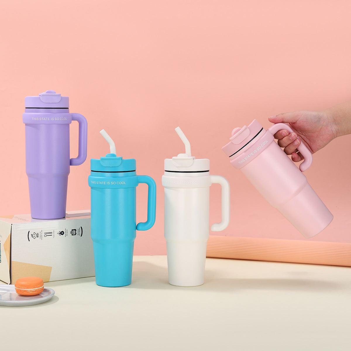 Unisex Trinkbecher mit integriertem Strohhalm Karnz