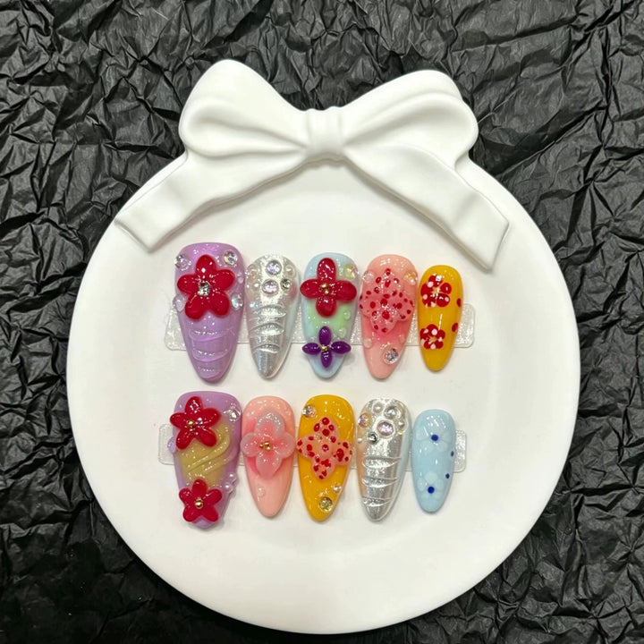 Künstlerisches Floral-Press-On-Nägel-Set