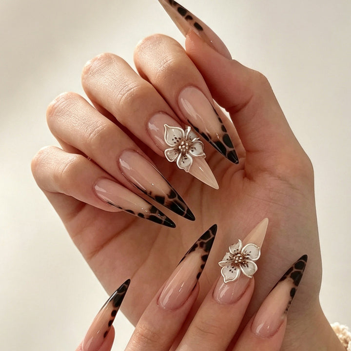 Blumenmuster Stiletto Press-On Nagelspitzen Karnz