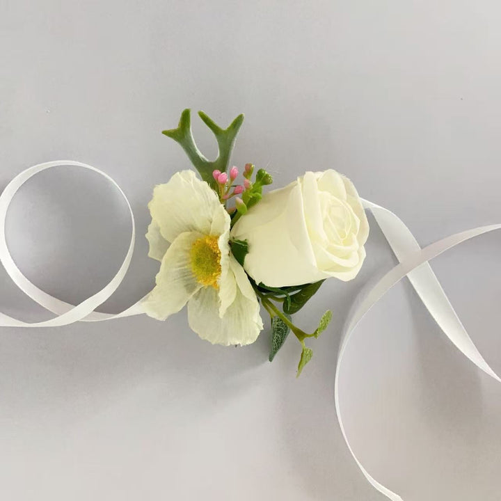 Elegante Blumenanstecker
