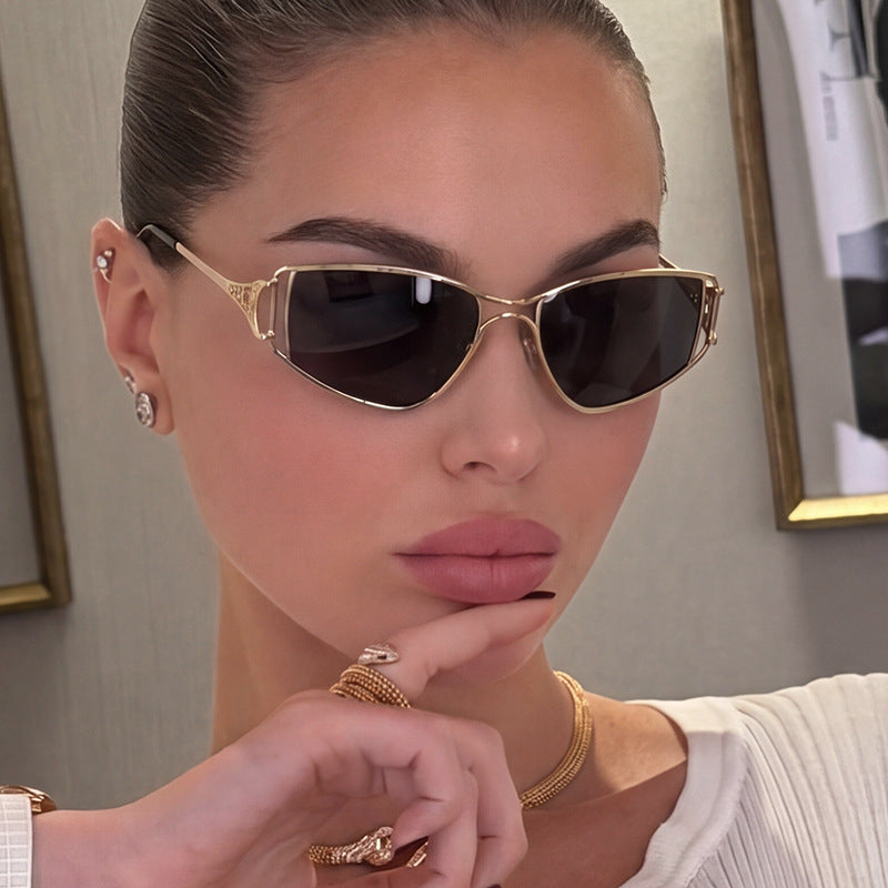 Damen exklusive Cat-Eye Sonnenbrille mit eleganten Verzierungen Karnz