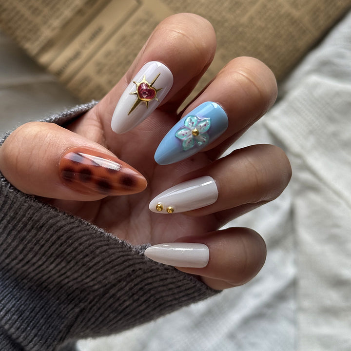 Elegantes Dekoratives Press-On Nagelkunstset Karnz