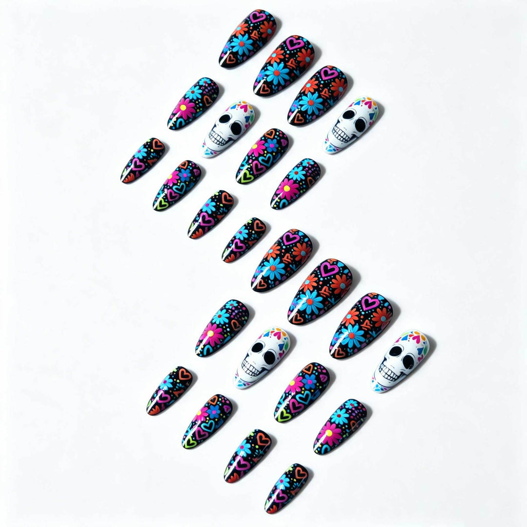 Künstlerisches Skull- und Blumen-Nagelkunst-Kit