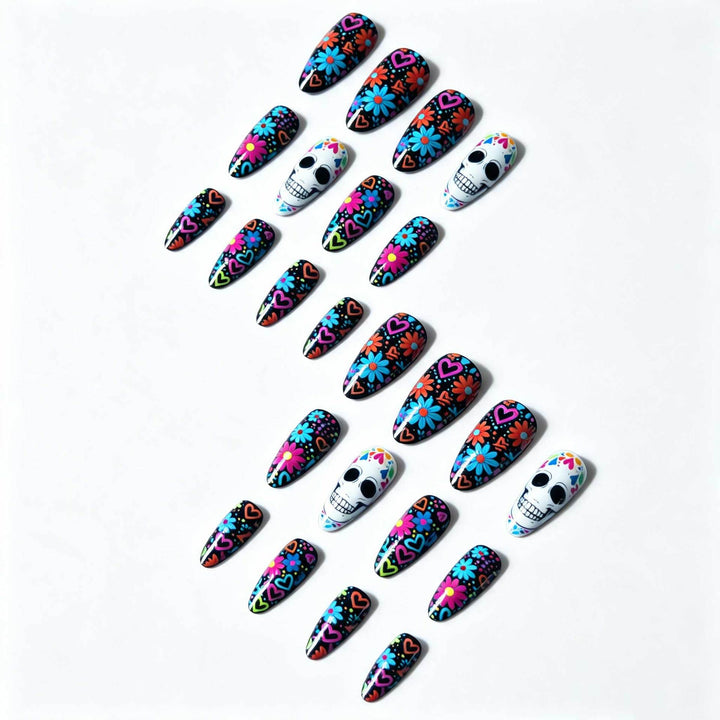 Künstlerisches Skull- und Blumen-Nagelkunst-Kit