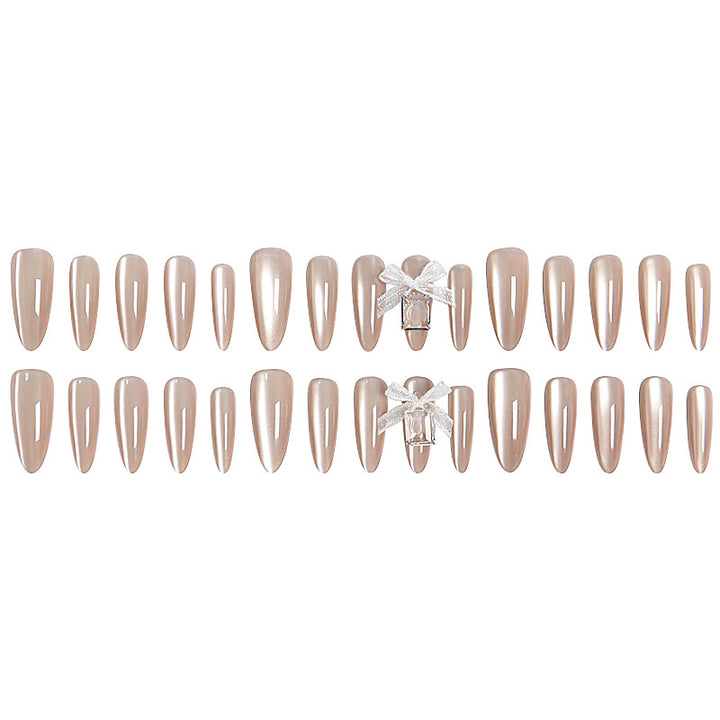 Elegante Kunstnagelspitzen mit glänzendem Finish Karnz