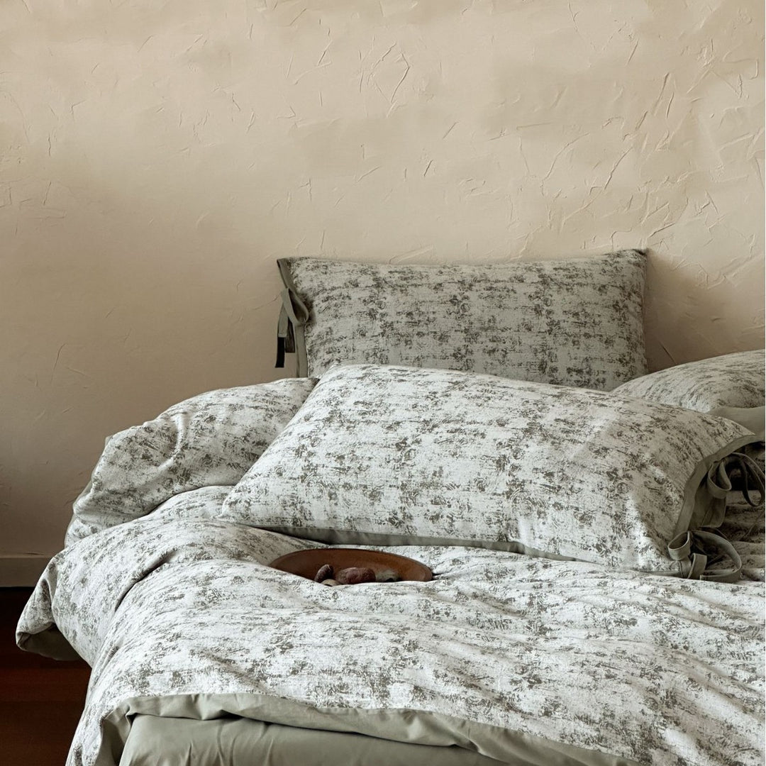 Designer-Bettwäsche-Set aus Baumwollmischgewebe mit texturiertem Aquarelldruck und Bindebändern