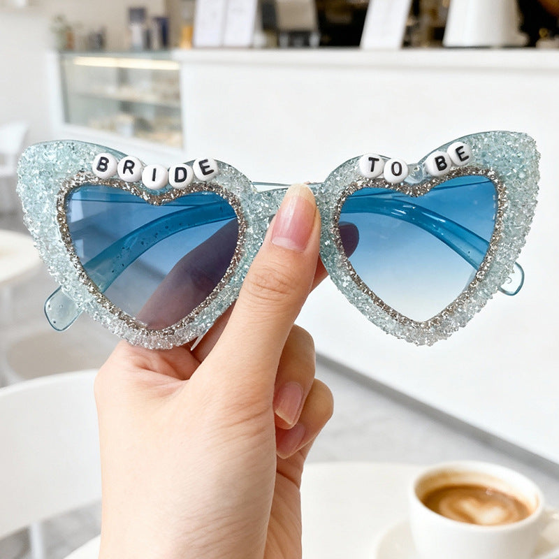 Rhinestone-beschmückte Herz-Sonnenbrille Karnz