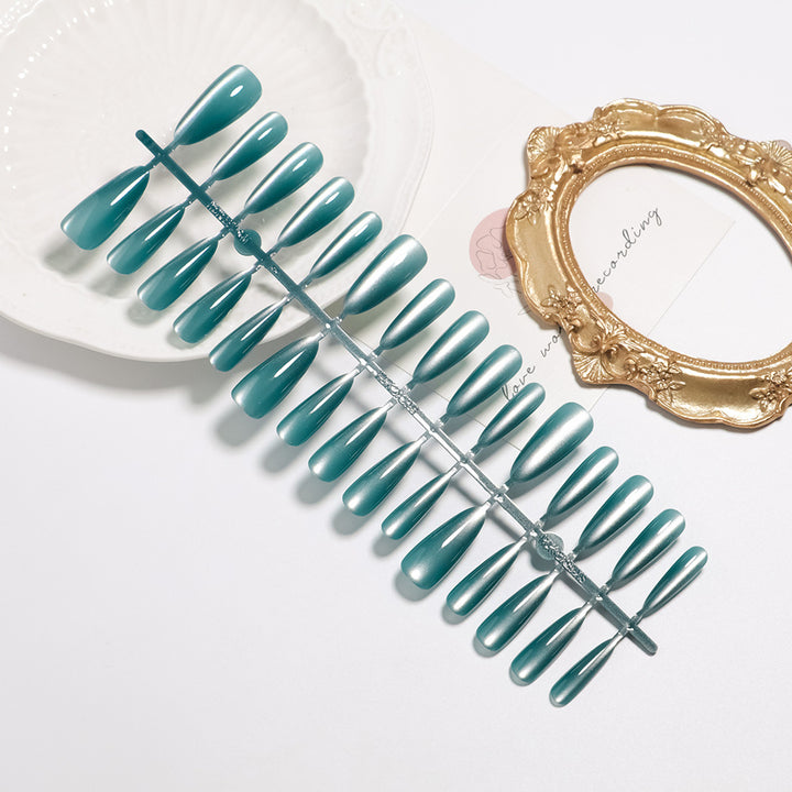 Gel-Nagel-Spitzen Karnz