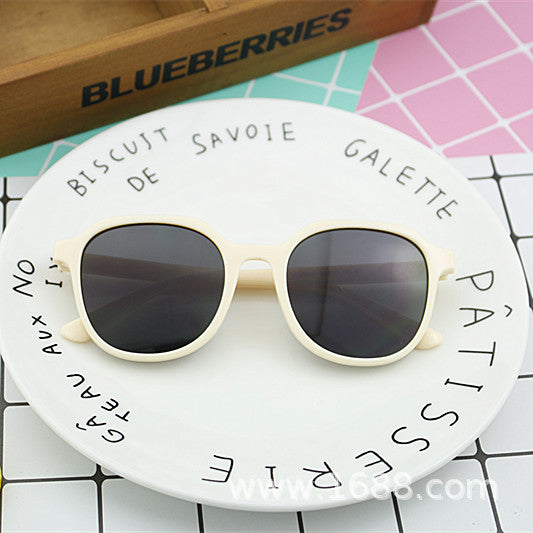 Damen geometrische Sonnenbrille mit transparenter Rahmenstruktur Karnz