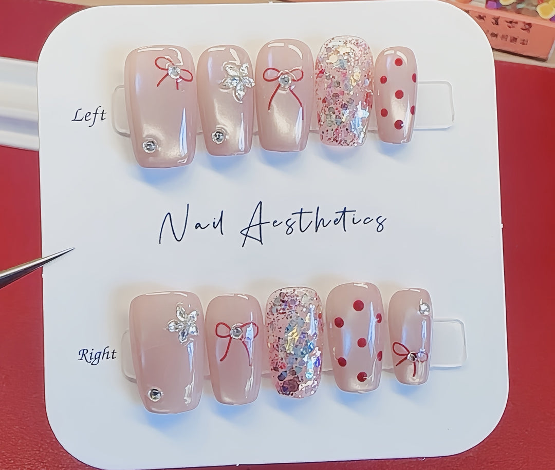 Dekorative Press-On Nagelkunst Karnz