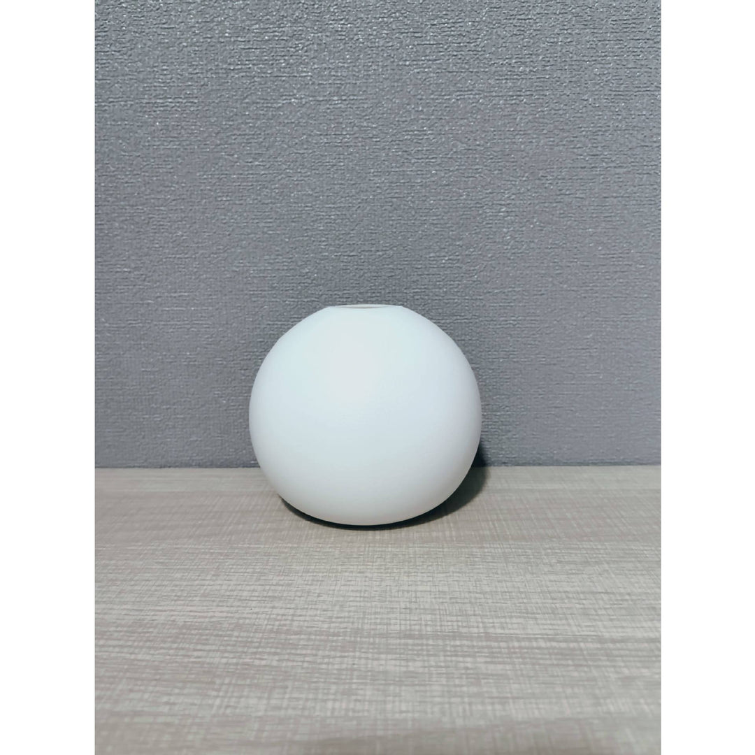 Minimalistische Keramiksphärenpflanzer Karnz