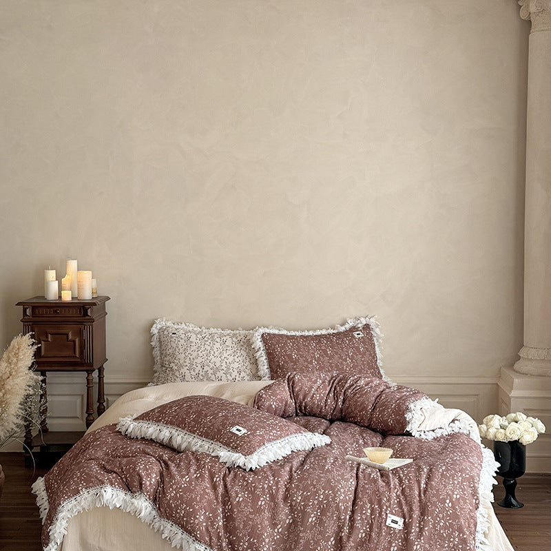 Floral Fringe Bettwäsche Set mit Kissenbezügen und dekorativem Überwurf