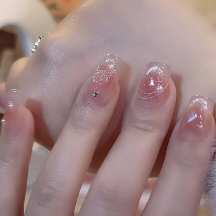 Luxuriöses Künstlerisches Press-On Nagelset Karnz