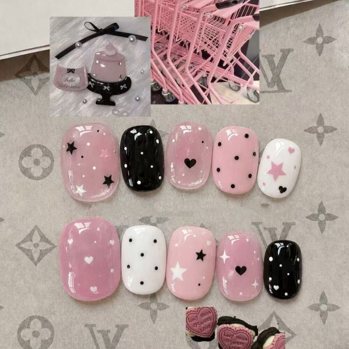 Elegantes Press-On-Nagelkunst-Set mit Schleife und Punkten Karnz