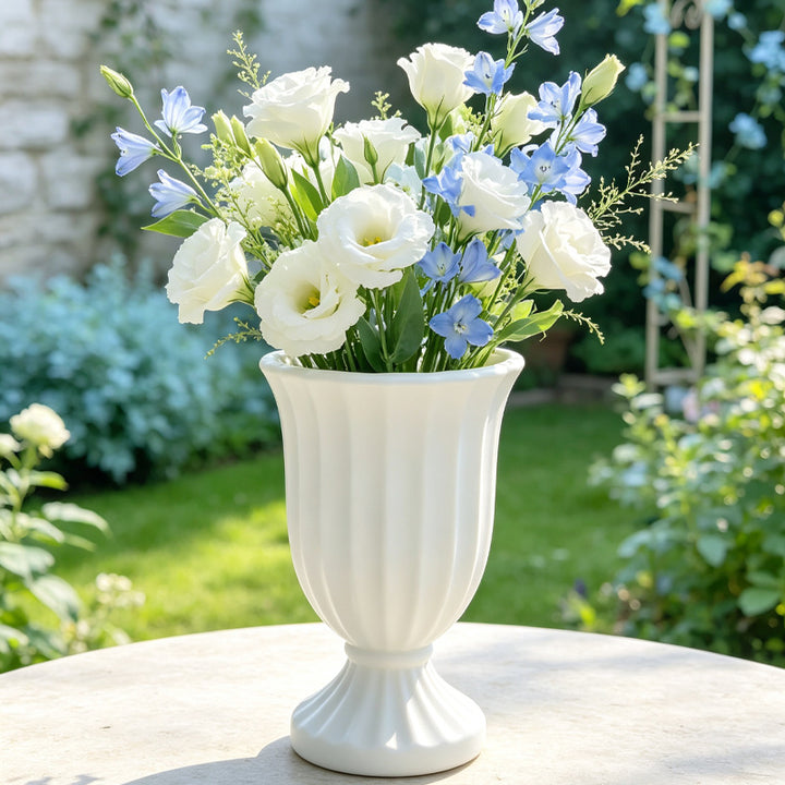 Majestätische gerippte dekorative Vase Karnz