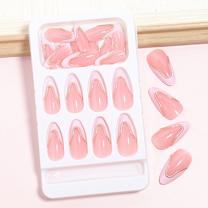 Elegantes French Tip Nagelkunstset Karnz