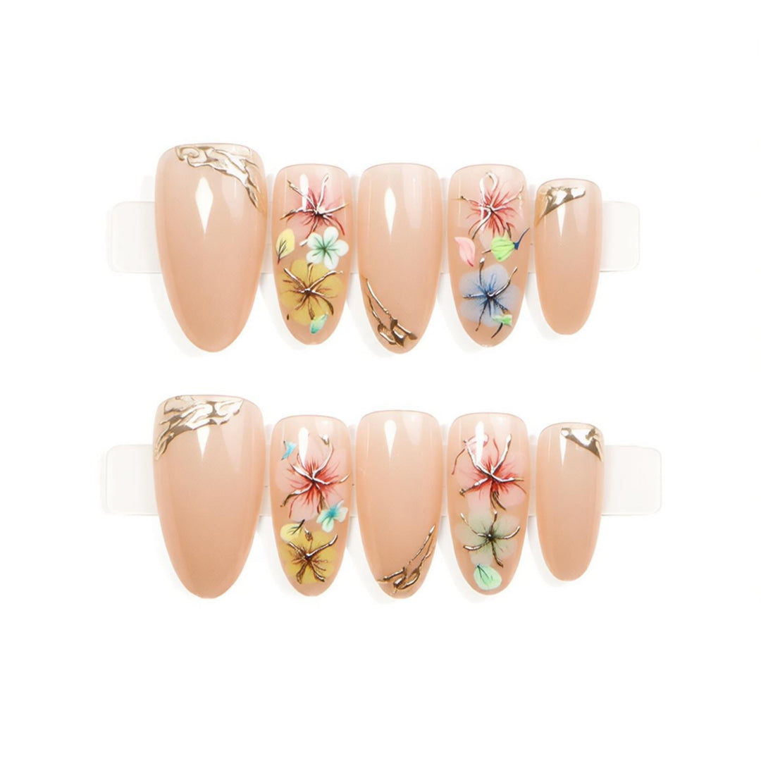 Blumeninspiriertes Press-On Nagelkunstset Karnz