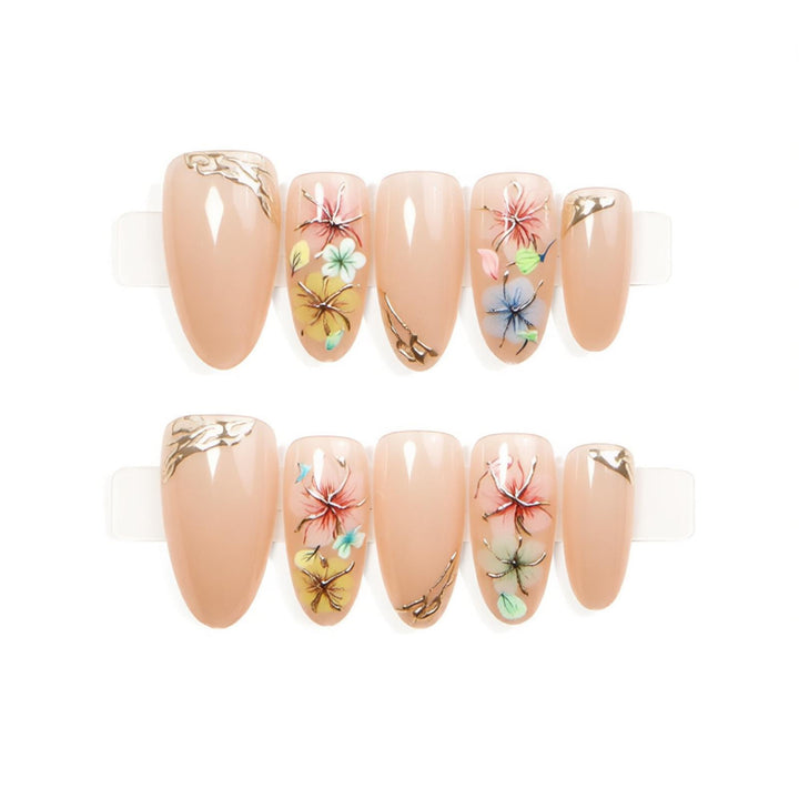 Blumeninspiriertes Press-On Nagelkunstset Karnz