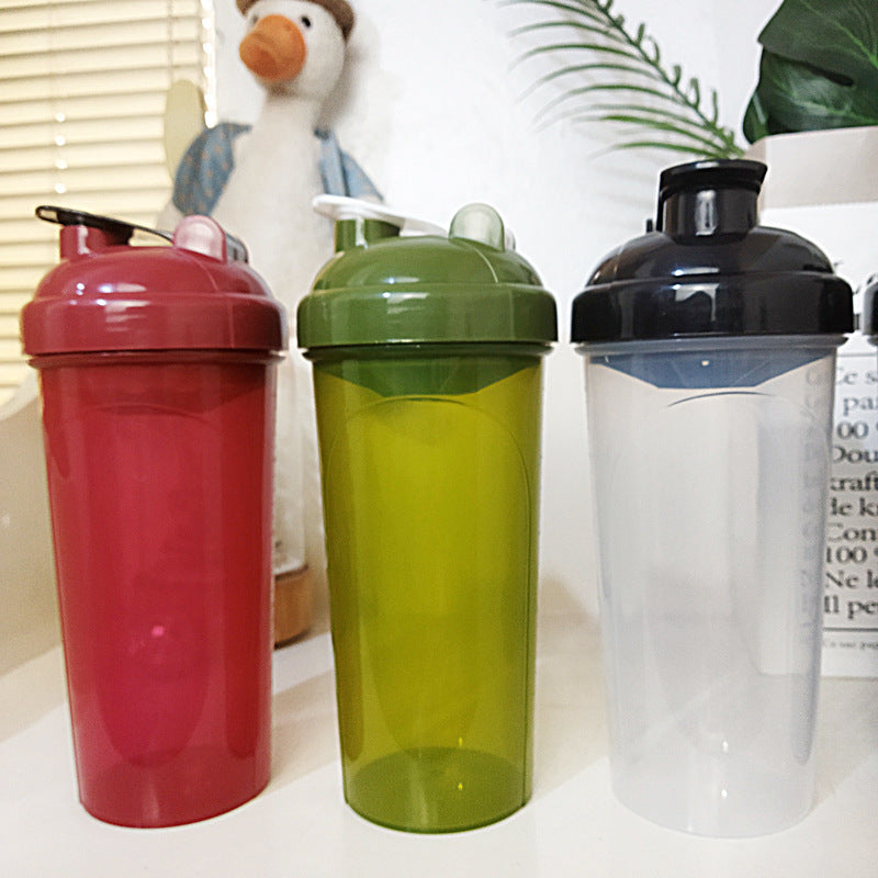 Unisex Shakerflasche im zeitlosen Design mit praktischer Ausgießöffnung Karnz