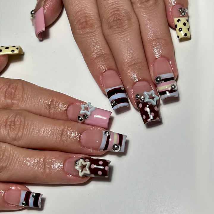 Künstliche Nagelkunst Karnz
