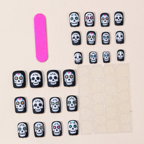 Künstlerisches Skull Design Nagelkunst Karnz