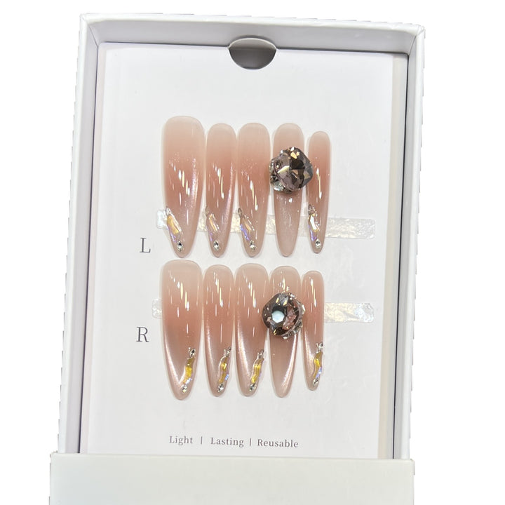 Wiederverwendbares Stiletto Nagelkunst Set mit eleganten Strassverzierungen Karnz