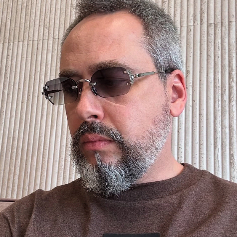 Damen geometrische Sonnenbrille mit luxuriösem Metallgestell und schützendem UV-Filter Karnz