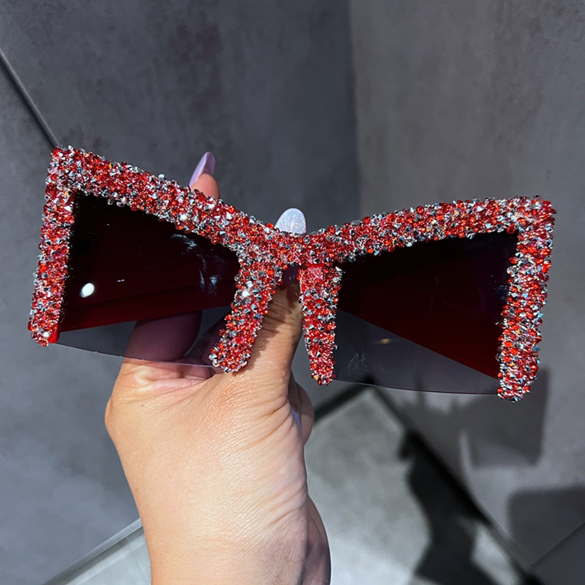 Damen Glamouröse Oversized-Sonnenbrille mit funkelndem Kristallrahmen Karnz