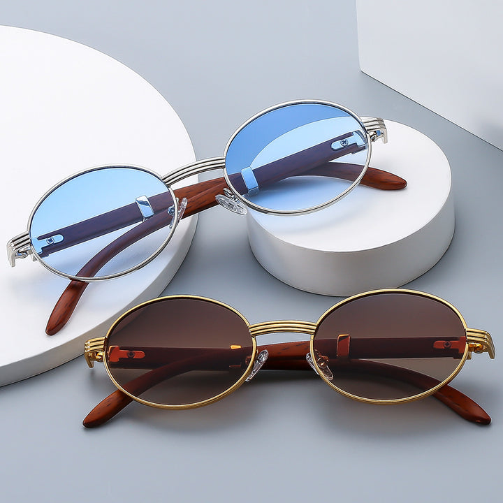 Vintage-inspirierte runde Sonnenbrille mit luxuriösen goldenen Akzenten Karnz
