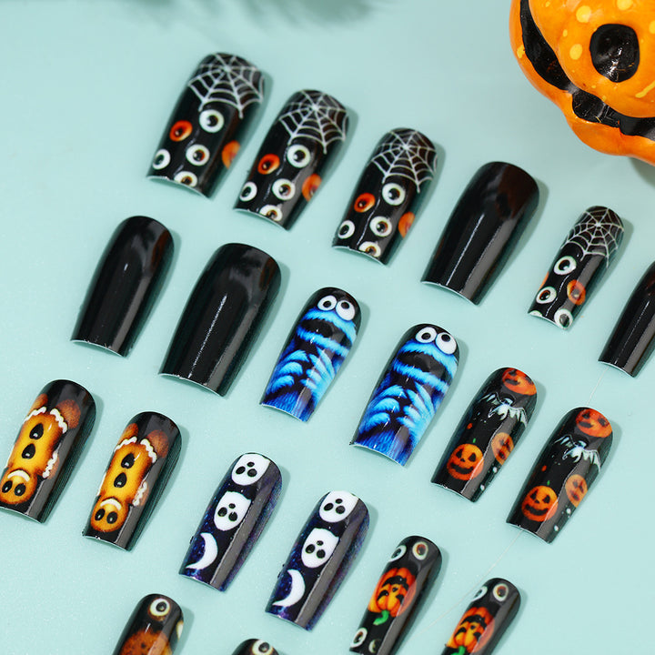 Kreative Kunstnägel im Halloween-Stil Karnz