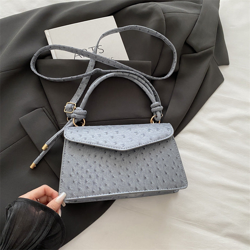 Strukturierte Lederhandtasche