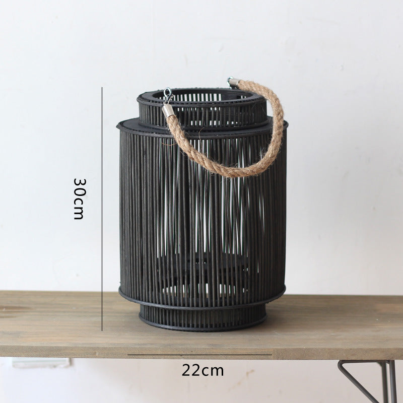 Dekorative Laterne aus geflochtenem Material Karnz