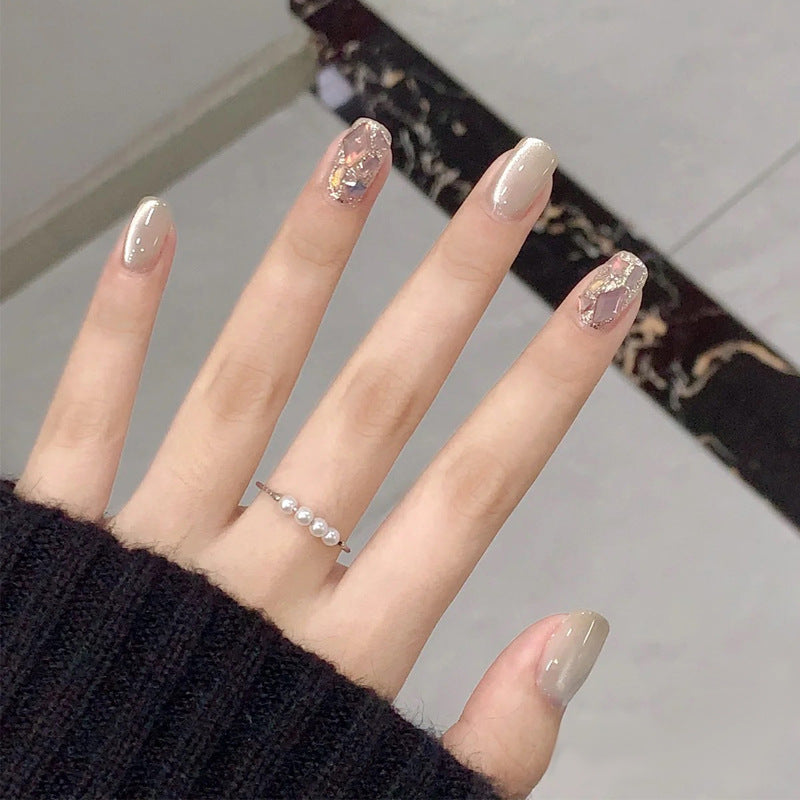 Elegante Press-On-Nagel-Set mit künstlerischen Designs Karnz