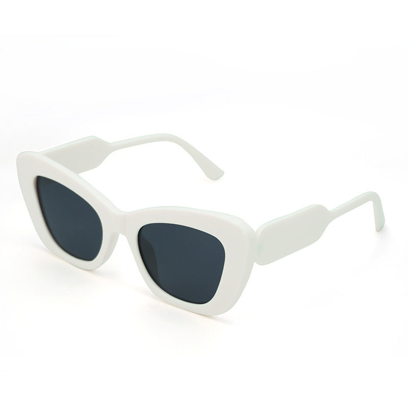 Damen Cat-Eye Sonnenbrille mit stilvollen Details Karnz